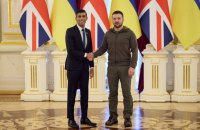 Сунак дозволив відправити партію танків до України