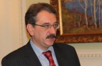 Янукович наградил орденом пресс-секретаря Азарова