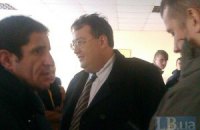 В 217-й окружком в Киеве приехали Билецкий, Столар, Шкиряк, Зварич и Геращенко (обновлено)
