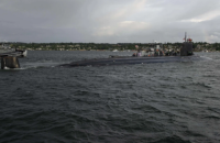 Американський підводний човен зіткнувся з невідомим об'єктом, постраждали кілька моряків