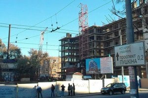 В Днепропетровске задержали начальника стройплощадки, на которой упал кран