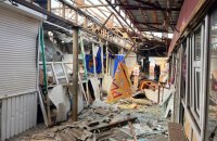 Окупанти атакували торгівельні павільйони у Нікополі: 5 загиблих, понад 20 поранених
