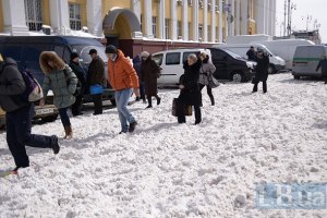 30% киевлян из-за снегопада добирались домой пешком, - опрос
