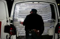 МЗС звільнило  дипломата, що попався на контрабанді сигарет