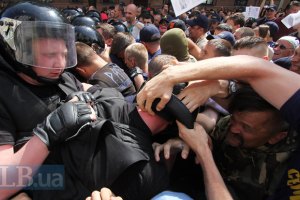 Милиция уже расследует избиение журналистов молодчиками