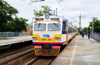 Укрзалізниця попередила про затримку поїздів через обстріли