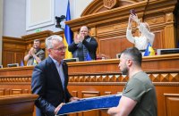 Президент Литви вручив Зеленському орден Вітовта Великого