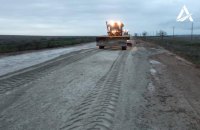 На під’їзді до Херсону відкрито рух першим об’їздом зруйнованого мосту