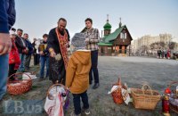 Кабмін перед Великоднем посилив заборону на проведення релігійних зібрань