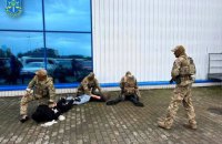 На Львівщині двоє військових вибивали гроші у демобілізованого бійця