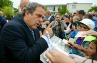 Платини: не стреляйте в Дешама