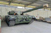 Подарований ЗСУ Чехією танк вирушив до України 