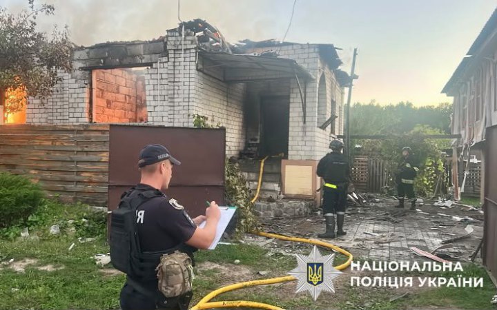 Росіяни вдарили дроном по Новгород-Сіверському на Чернігівщині: постраждала сім'я з дітьми