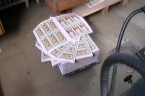 В Венгрии обнаружили "фабрику" по производству фальшивых гривен