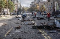 Посольства США, Франції та Чехії продовжать роботу у Києві 