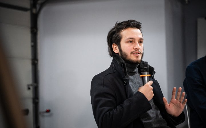 Засновник Vyriy Industries не підозрює “Скелю” в причетності до обшуків ДБР. Головне з брифінгу Олексія Бабенка