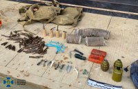 СБУ обнаружила в "активиста" со Львовщины схрон с взрывчаткой и боевыми гранатами