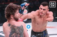 Однорукий боєць у своєму дебютному поєдинку в ММА переміг суперника в першому раунді