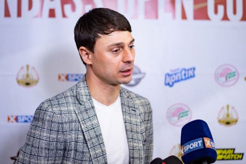 Говорю тебе как друг, сыграешь в Суперлиге – закончишь с хоккеем, - президент ФХУ грозит вратарю сборной Украины
