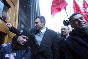Оппозиция призывает верить только информации из штаба