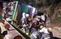 На Тайвані розбився автобус з туристами
