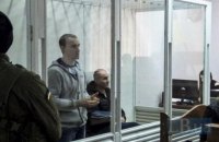 "Тітушка" проти "тітушки"