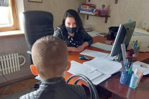 На родителей 11-летнего школьника в Харькове составили админпротокол за то, что он срывал Zoom-уроки