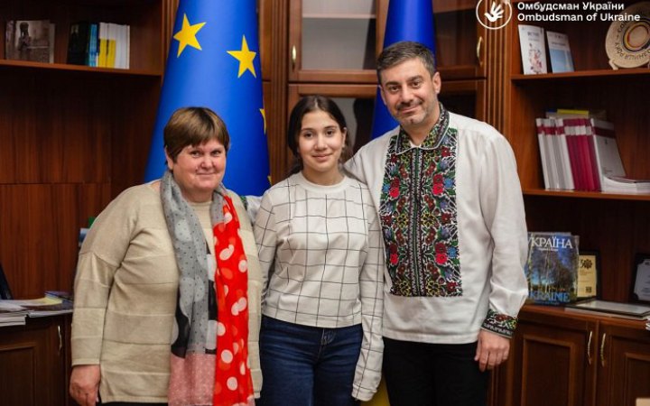 В Україну вдалося повернути чотирнадцятирічну дівчинку, яку окупанти вивезли в РФ