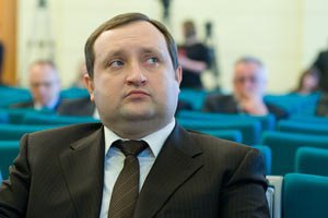 Суд з травня блокує заочне розслідування проти Арбузова