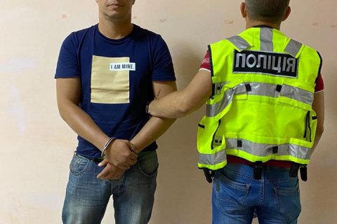Поліція затримала чоловіка, який побив і намагався зґвалтувати жінку в поїзді "Маріуполь-Київ" (оновлено)