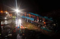 В Словакии школьный автобус столкнулся с грузовиком, 12 погибших