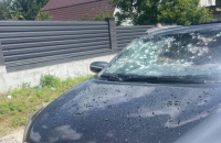 У Бучі невідомий сів у авто до чоловіка і вимагав відвезти до кордону. Згодом він підірвав гранату