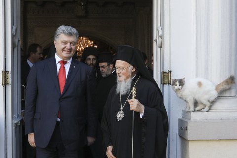 Порошенко опроверг российские заявления о подкупе Украиной Варфоломея