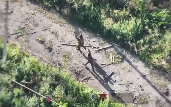 У 2026 році Україна щомісяця бере в полон у середньому на 107 росіян більше, ніж Росія – українців
