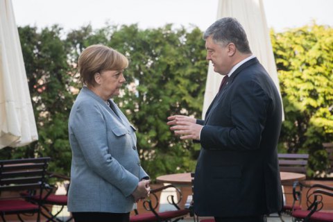 Встреча Порошенко, Меркель и Макрона в немецком Ахене состоится 10 мая