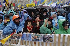 Предприниматели ходят на Майдан, как на работу: за 120 грн