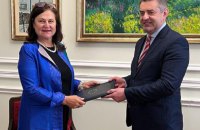 Новий посол Євросоюзу почала роботу в Україні
