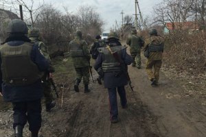 МВС встановило, де переховується терорист, який убив міліціонера в Маріуполі