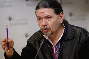 Прокуратура прекратила расследовать повреждение автомобиля Бригинца