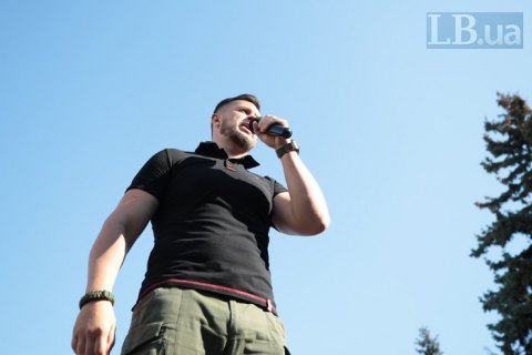 Билецкий пообещал вывести на улицы "намного больше 10 тысяч человек" в субботу