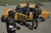 Окупанти навмисно псують українські паспорти на блокпостах