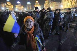 У Попова не против, чтобы на Майдане походили с оранжевыми ленточками