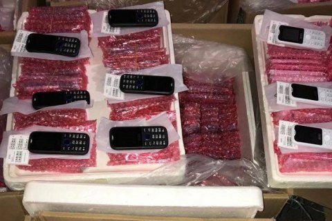 В аэропорту "Борисполь" изъяли 7 тысяч мобильных телефонов