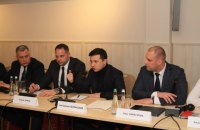 Зеленский решил срочно вызвать в Полтаву министра инфраструктуры и главу "УЗ" из-за жалоб Крюковского вагонзавода