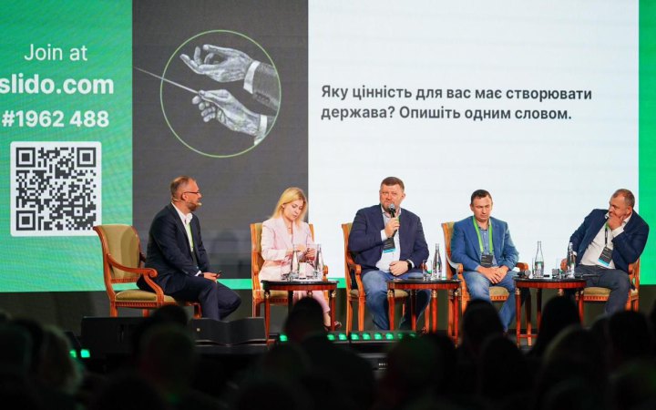 Ми зараз тестуємо модель переходу від парламентсько-президентської держави до президентської, – Корнієнко (доповнено)