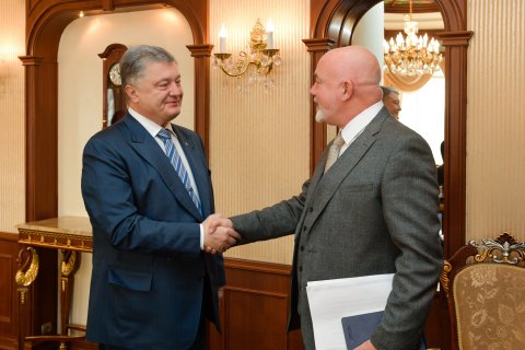 Порошенко предлагает Ryanair создать хаб в Украине 