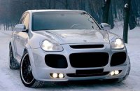 Автомобили с большим двигателем обложат налогом 25 тыс. грн в год