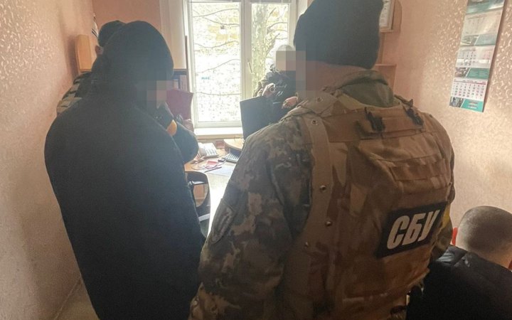 СБУ затримала автоперевізника, що доставляв окупантів з Криму до Херсону