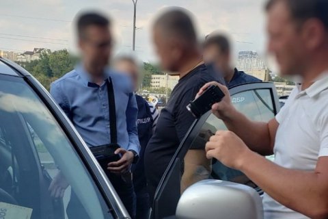 Начальника Полтавской таможни задержали по подозрению в получении $4 тыс. взятки