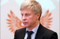 В Москве бунтуют против "банкрота" Толстых